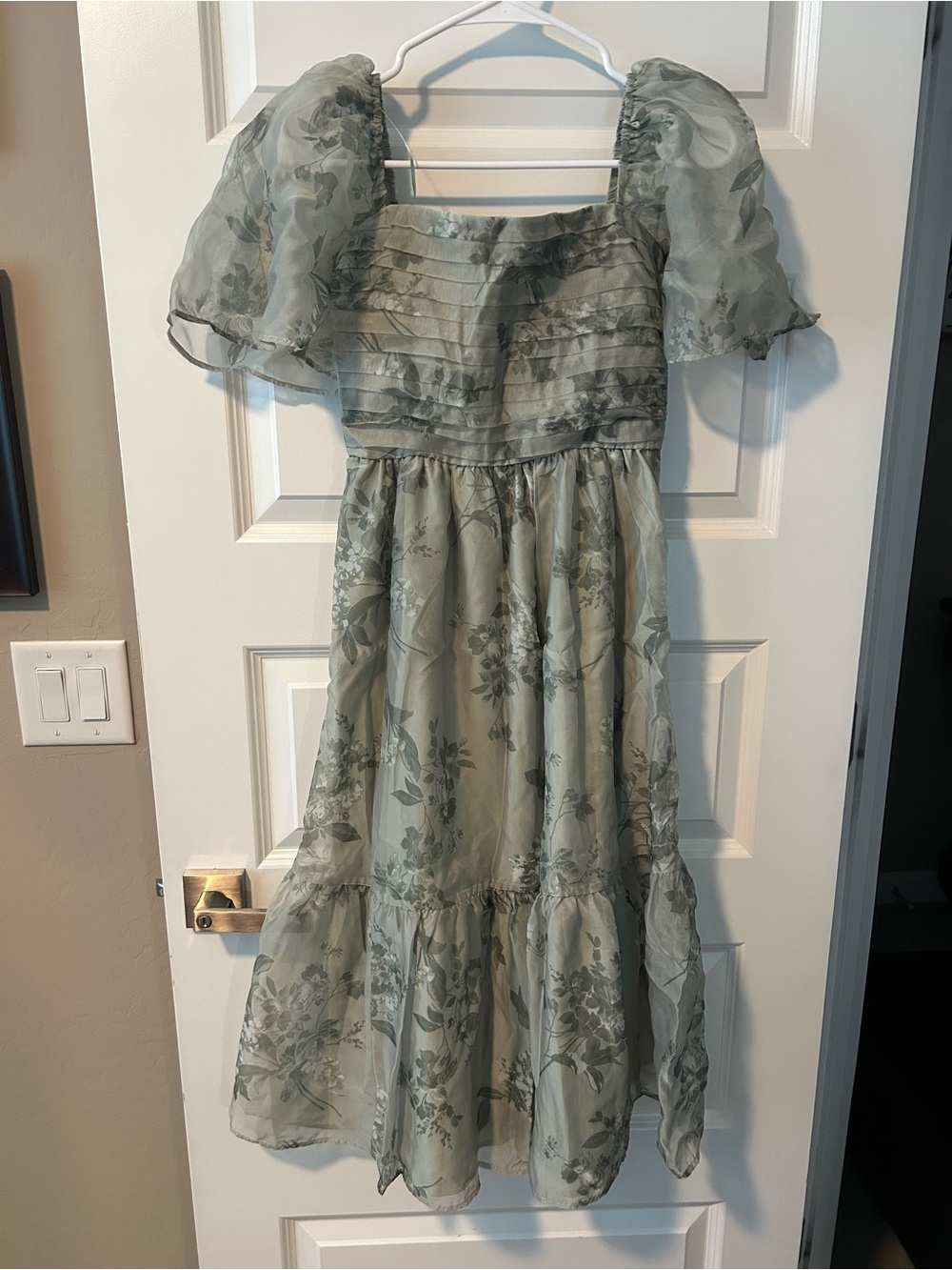 Abercrombie & Fitch Emerson Angel Sleeve Midi Dress - Picture 2 of 6